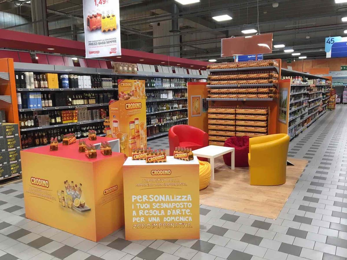 esempio di materiale pop up: isola promozionale Crodino